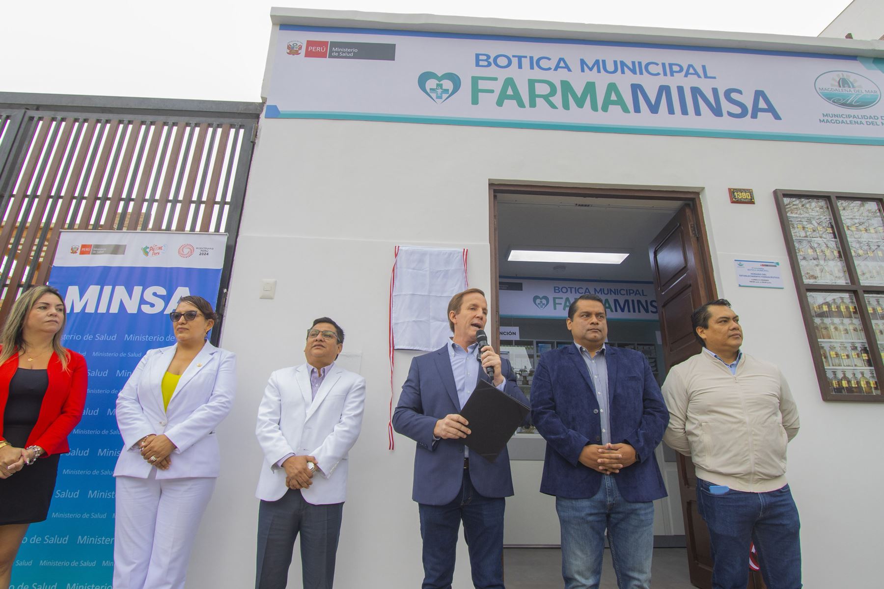 Ministro De Salud Inaugura Nueva Farmaminsa En Magdalena Del Mar