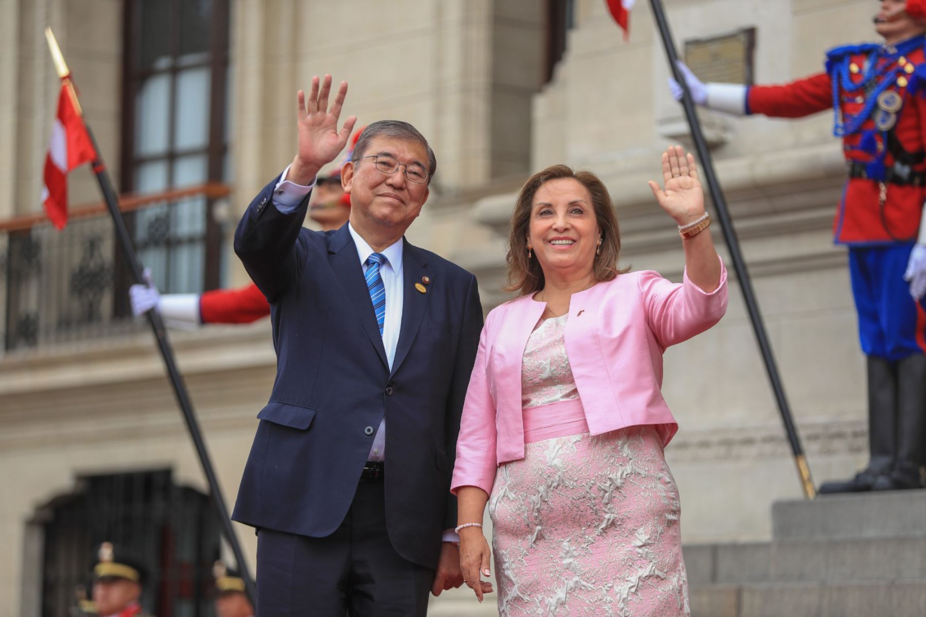 Presidenta Boluarte recibió a primer ministro de Japón en Palacio de  Gobierno | Radio Nacional