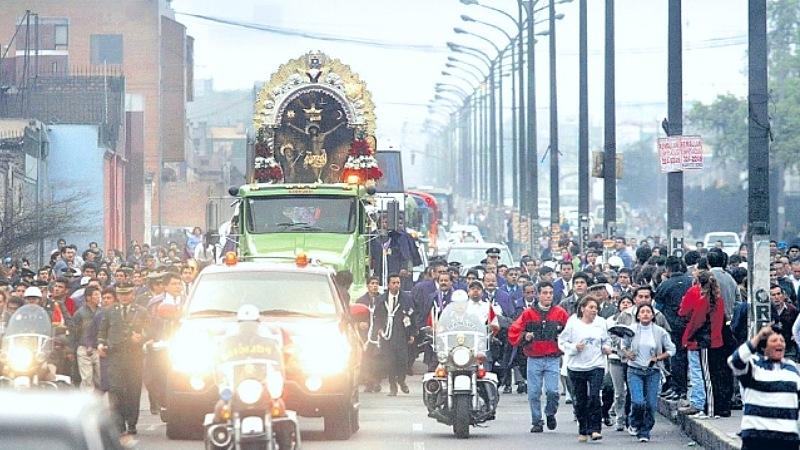 Cristo morado señor de los Milagros 