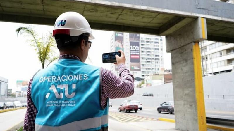 Inspección en la vía exclusiva del Metropolitano