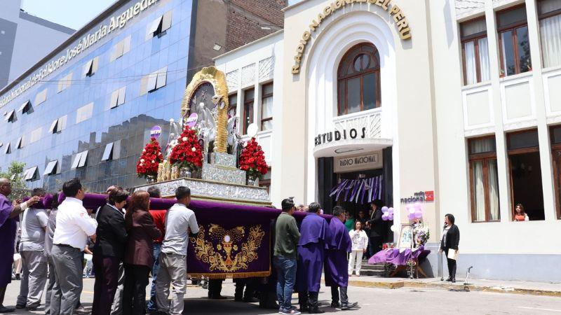 IRTP rinde homenaje al Señor de los Milagros IRTP rinde homenaje al Señor de los Milagros