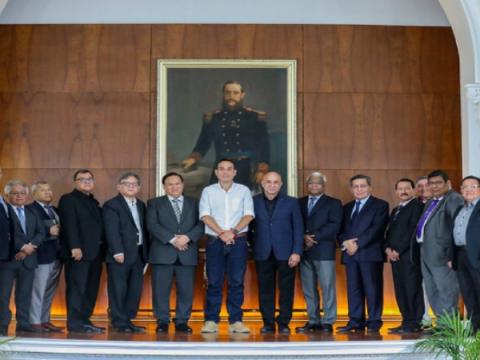 iglesias presidente josé jerí catolicismo judíos budismo musulmán