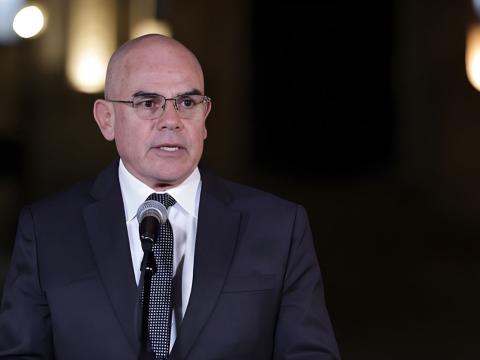  Ernesto Álvarez 