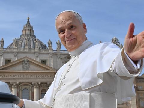 papa León XIV perú dina boluarte josé jerí